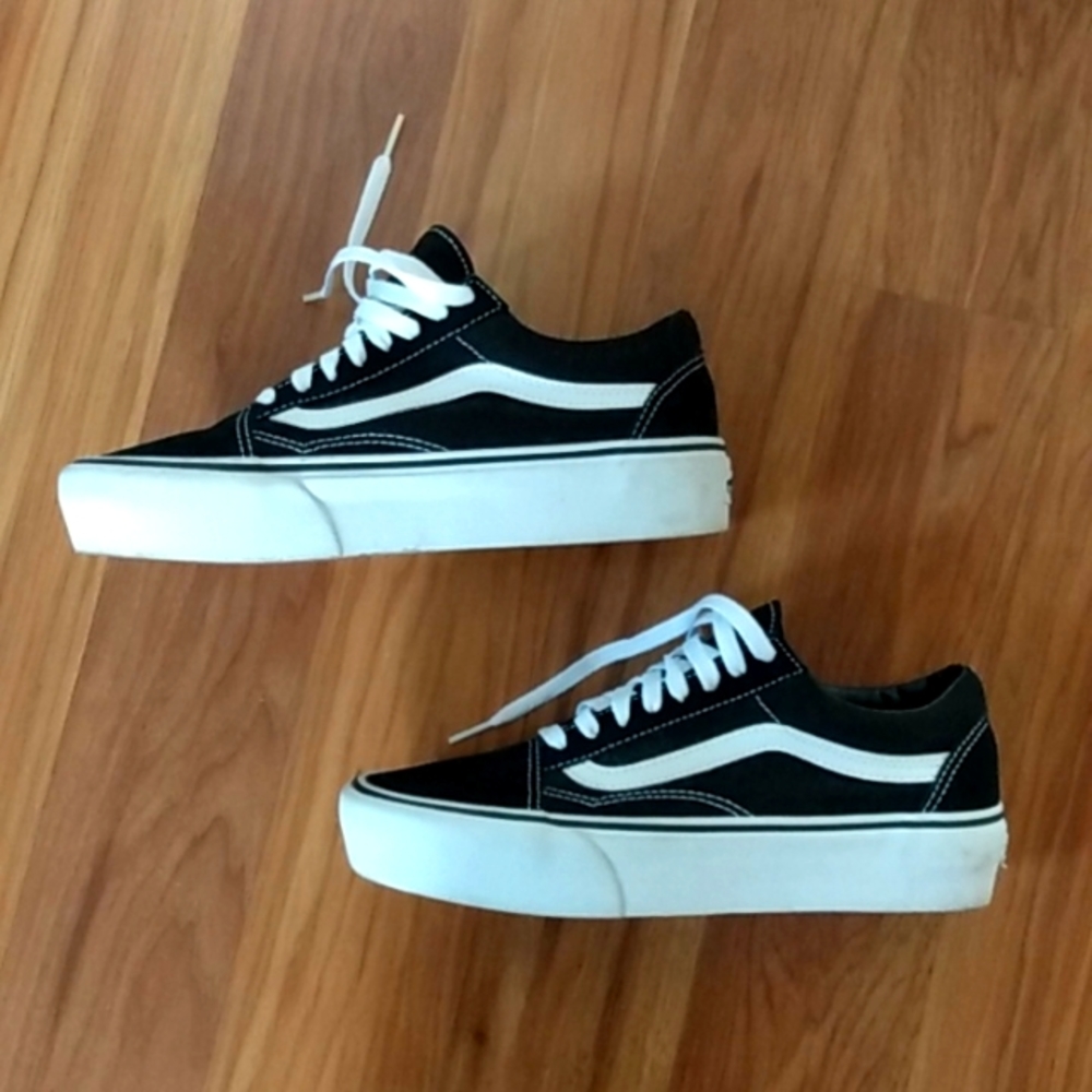 Vans Old Skool Shoe Women's 9